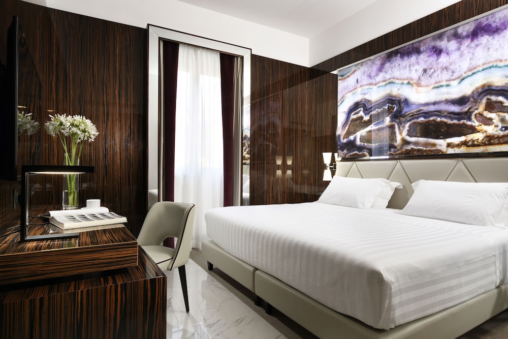 elle boutique hotel