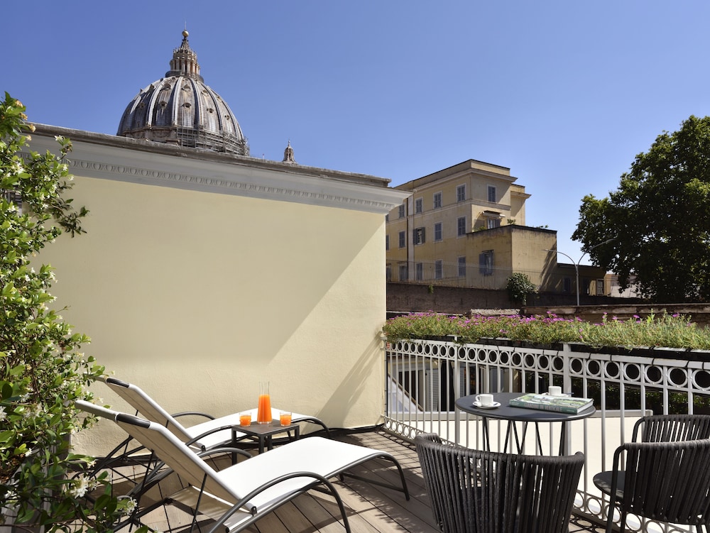 elle boutique hotel