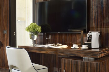 elle boutique hotel