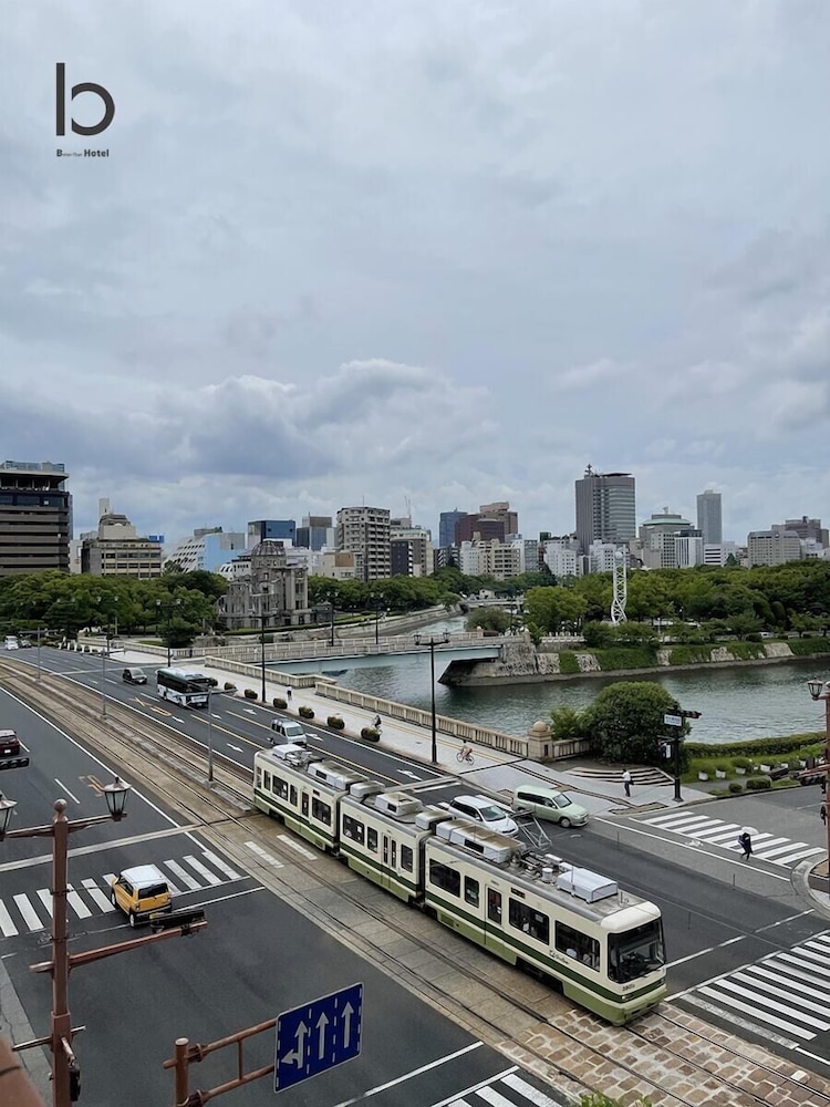 dai3himawari building 402 504 704