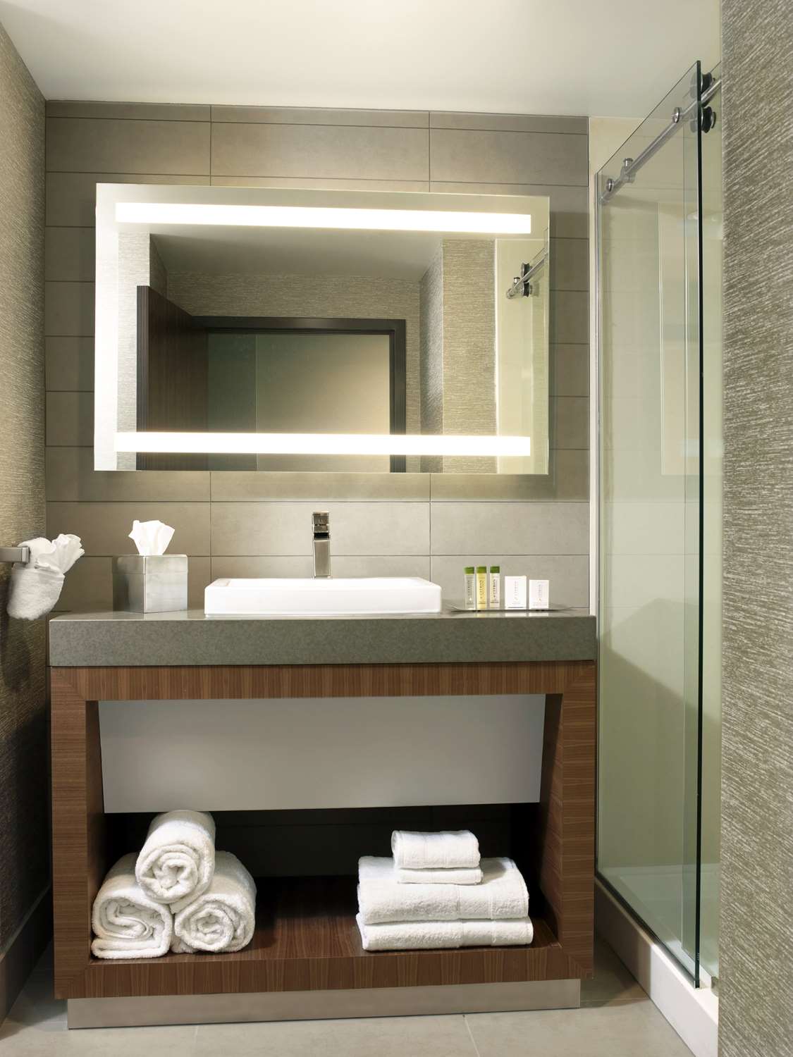 the broadway columbia a doubletree by hilton