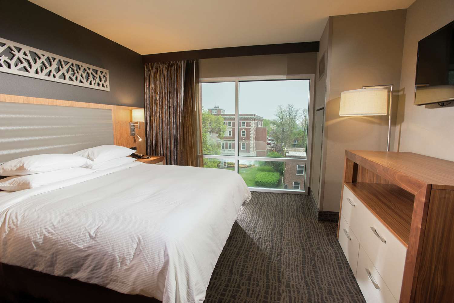 the broadway columbia a doubletree by hilton