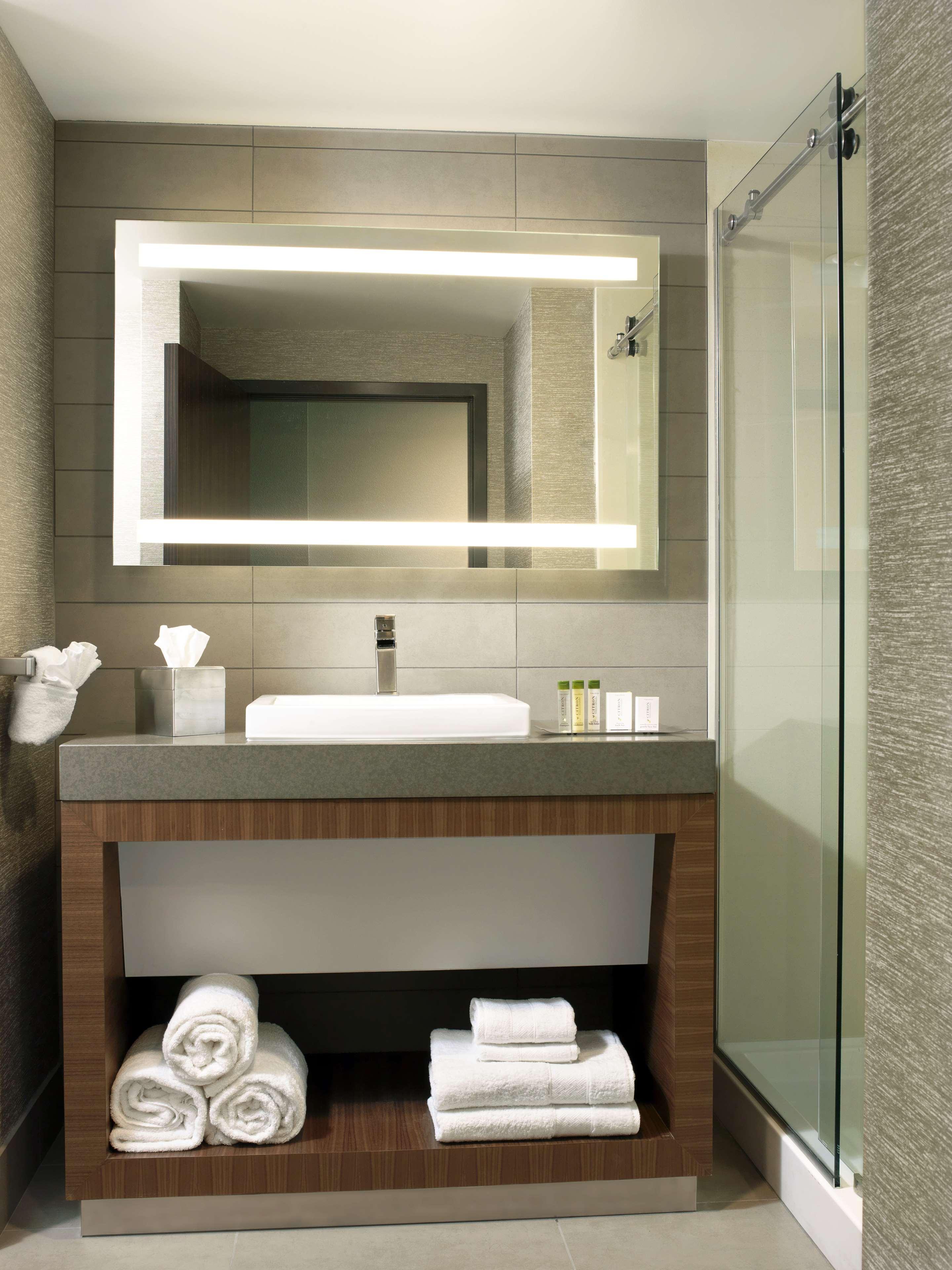 the broadway columbia a doubletree by hilton