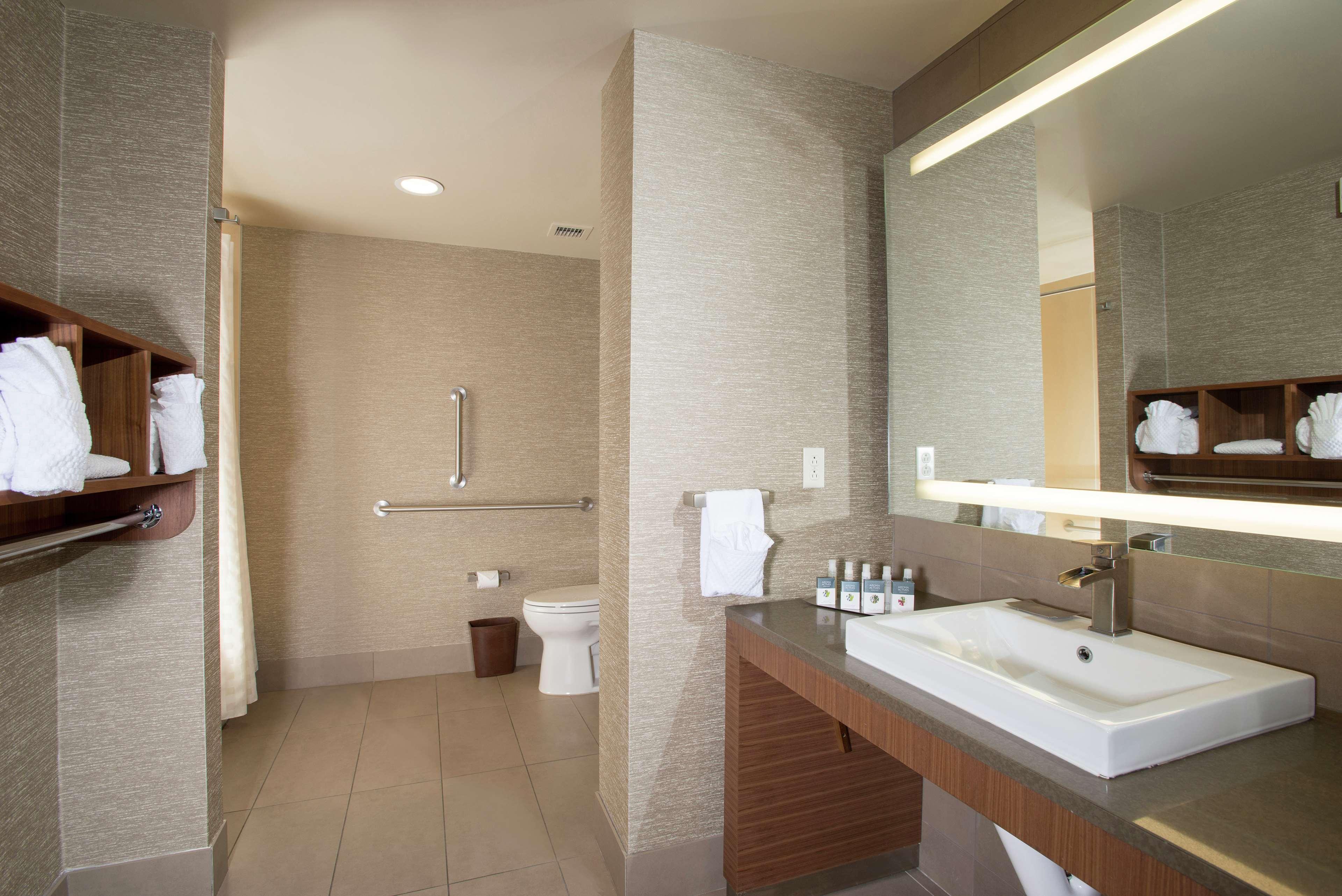 the broadway columbia a doubletree by hilton