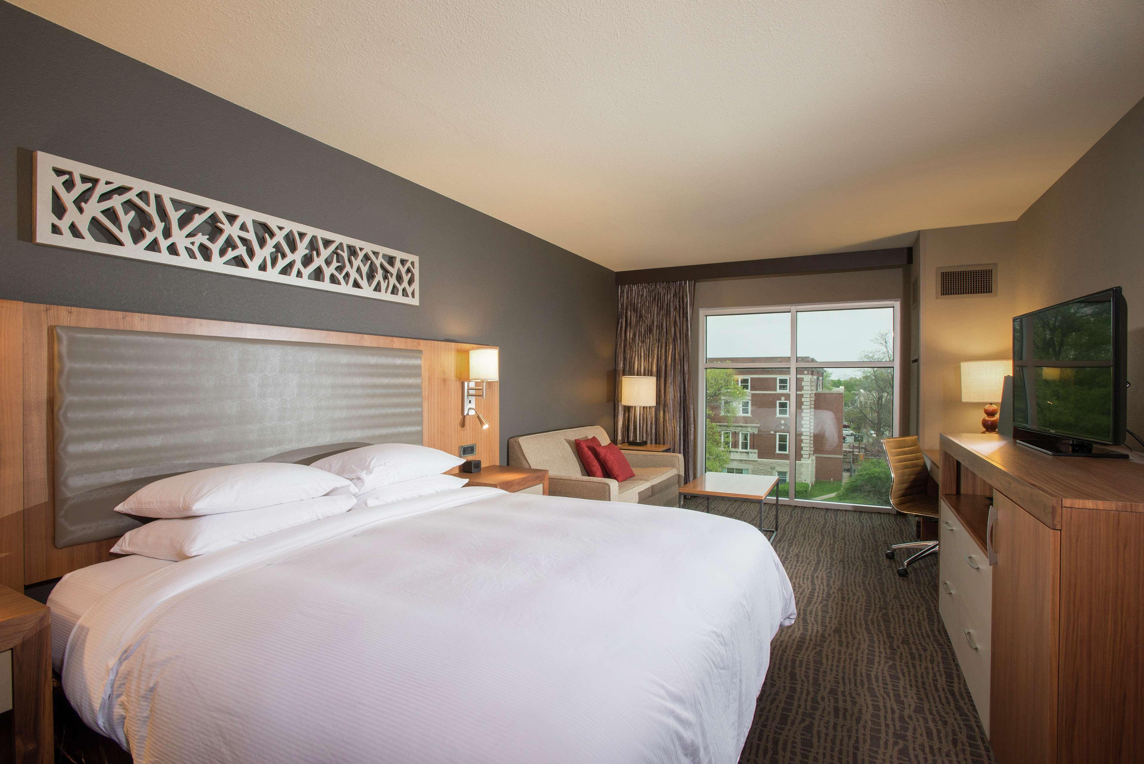 the broadway columbia a doubletree by hilton