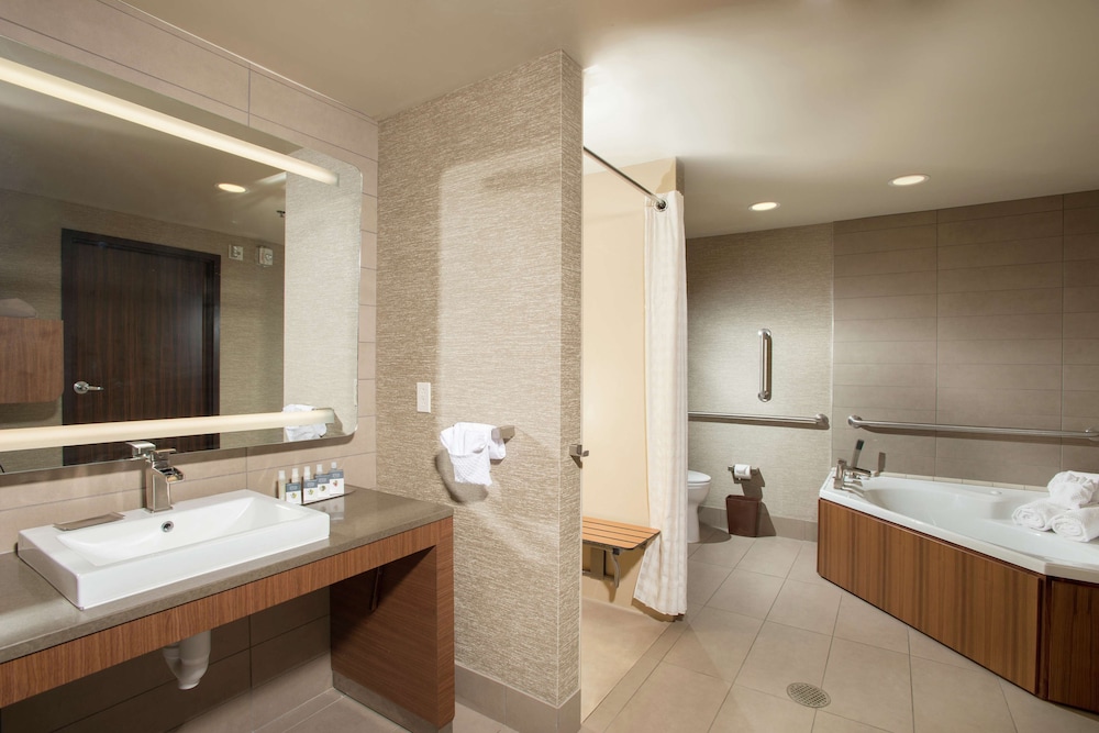 the broadway columbia a doubletree by hilton
