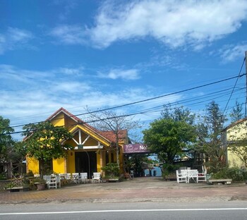 nana lee homestay and restaurant