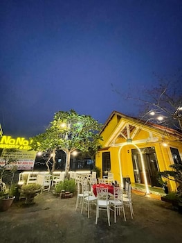 nana lee homestay and restaurant