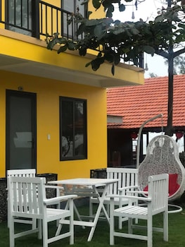 nana lee homestay and restaurant