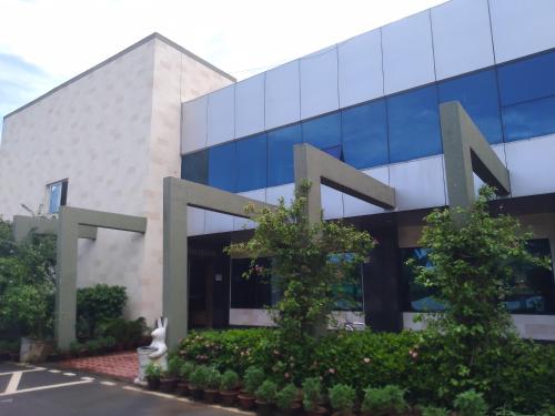 la platina premium suites near puri sea beach