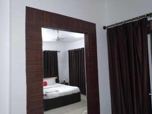 la platina premium suites near puri sea beach