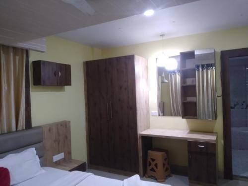 la platina premium suites near puri sea beach