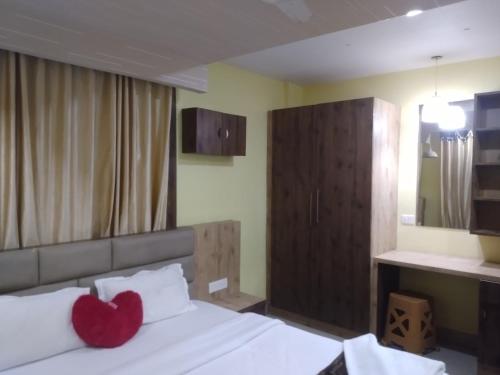 la platina premium suites near puri sea beach