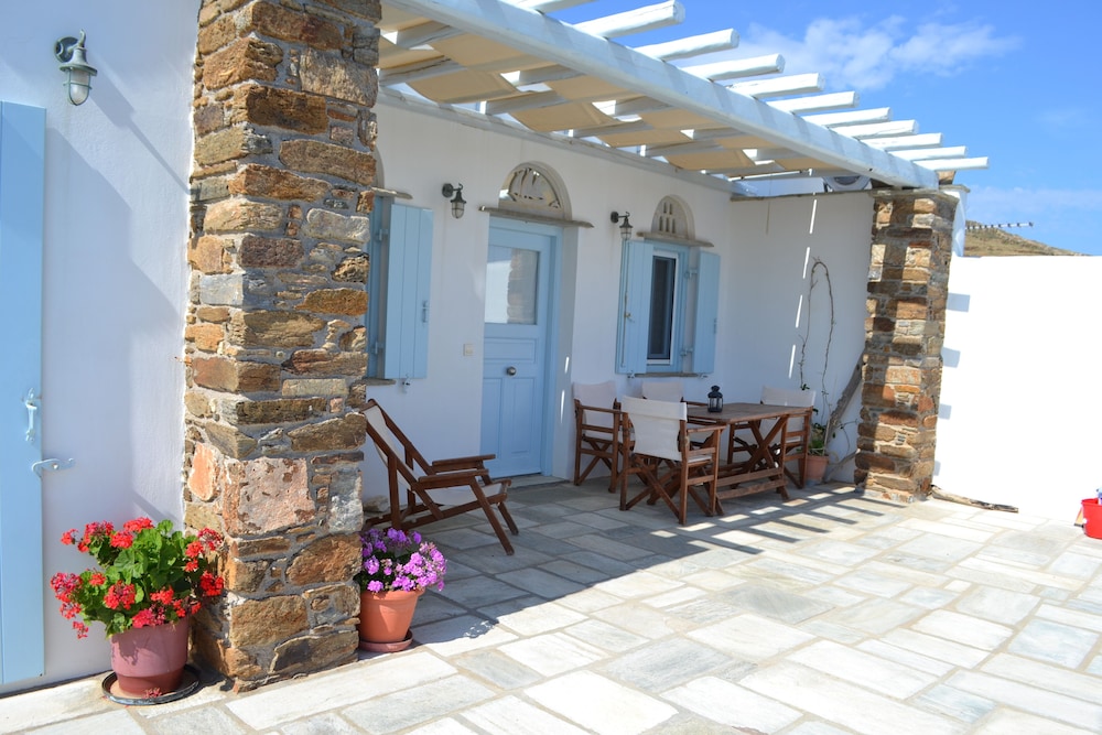 tinos