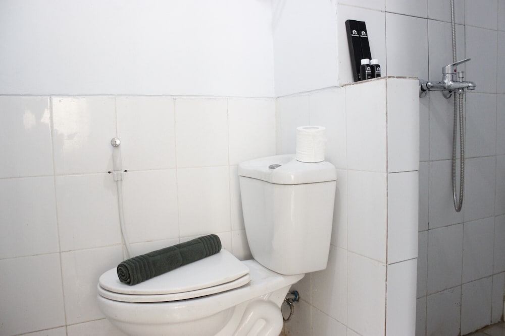 modest 2br apartment at the jarrdin cihampelas