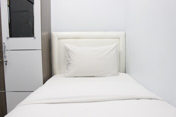 modest 2br apartment at the jarrdin cihampelas