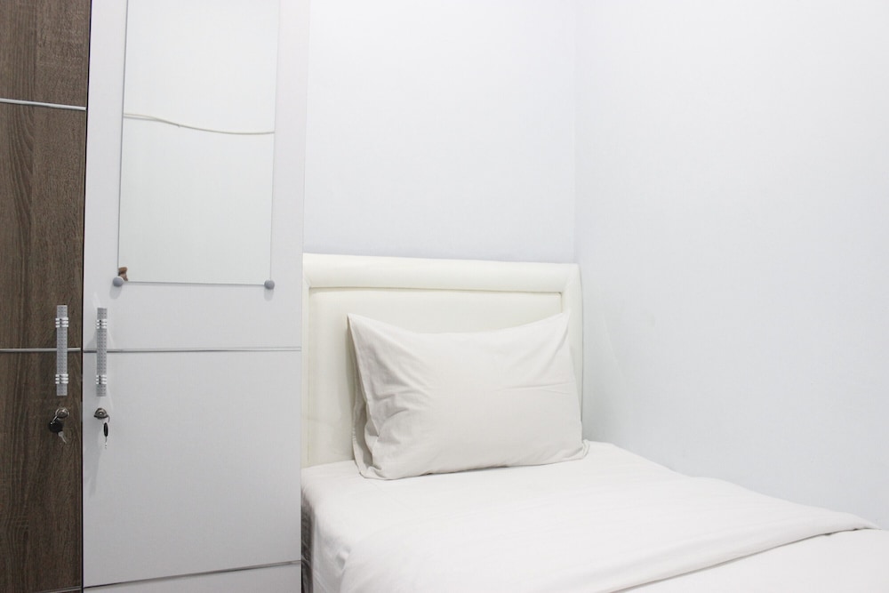 modest 2br apartment at the jarrdin cihampelas