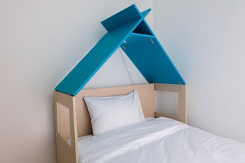 minimalist 2br apartment at m town residence