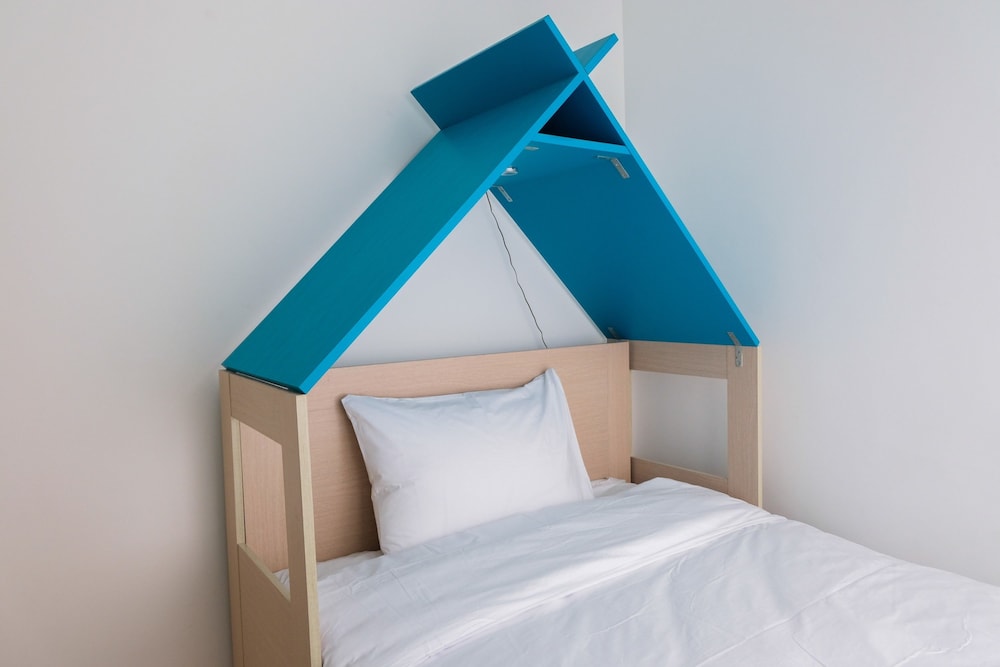 minimalist 2br apartment at m town residence