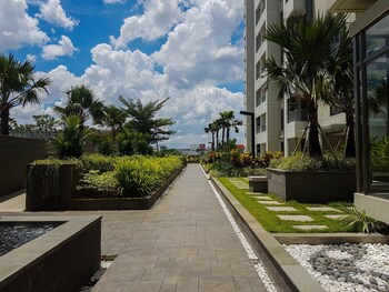 minimalist 2br apartment at m town residence