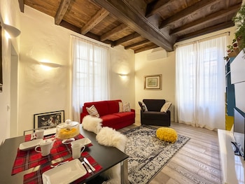 lux apartment castello