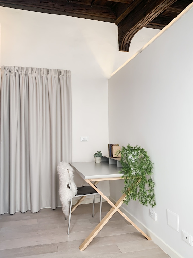 lux apartment castello