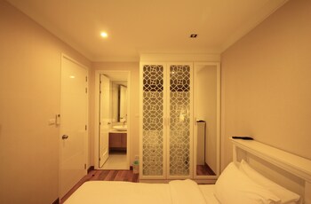 my resort hua hin family room pool view