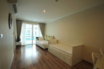 my resort hua hin family room pool view