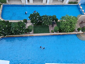 my resort hua hin family room pool view