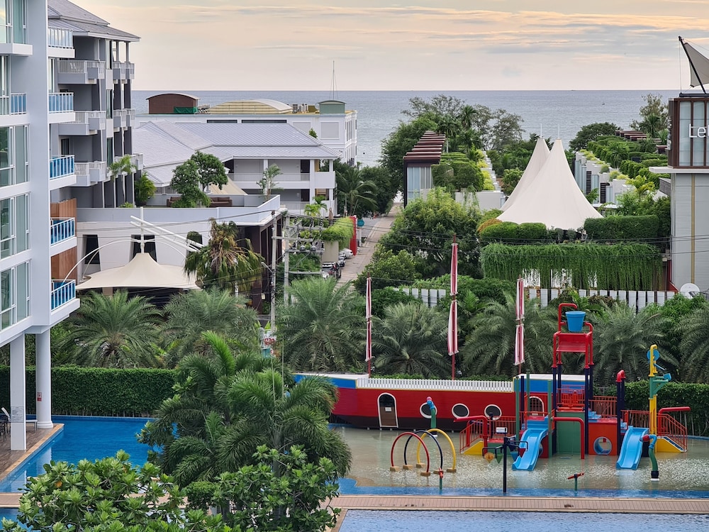 my resort hua hin family room pool view