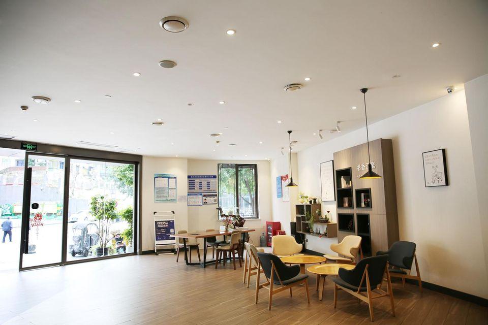 hanting hotel wansheng old street