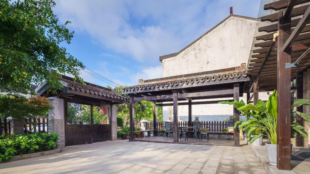 floral hotel wuxi running water lingshan giant buddha nianhuawan