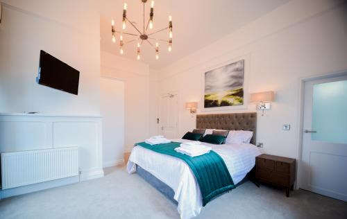 The Strand Bay Hotel Former Oscar Wilde Home,,0 star