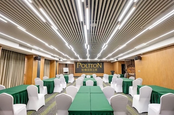 poltton international apartment guangzhou panyu government affairs center