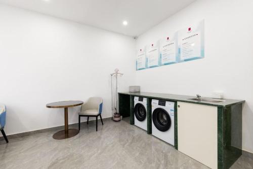 echarm hotel haikou guoxing avenue meiyuan road