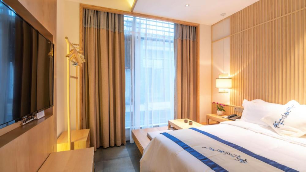 poltton international apartment liuzhou yaobu old town
