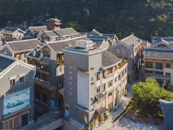 poltton international apartment liuzhou yaobu old town