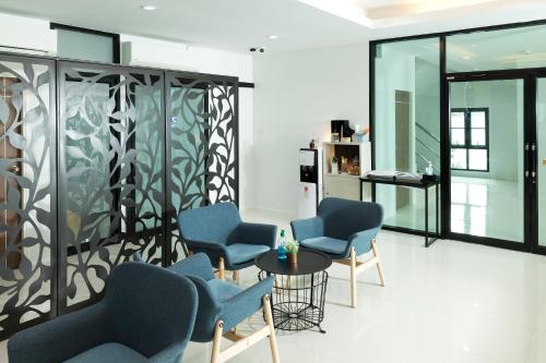 b hotel
