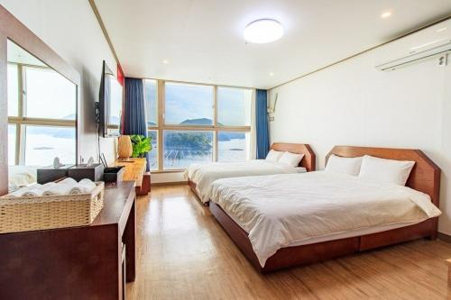 tongyoung martisbeach pension