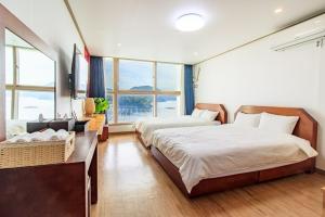 tongyoung martisbeach pension