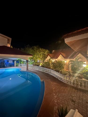 reddoorz plus gracey dive resort dumaguete