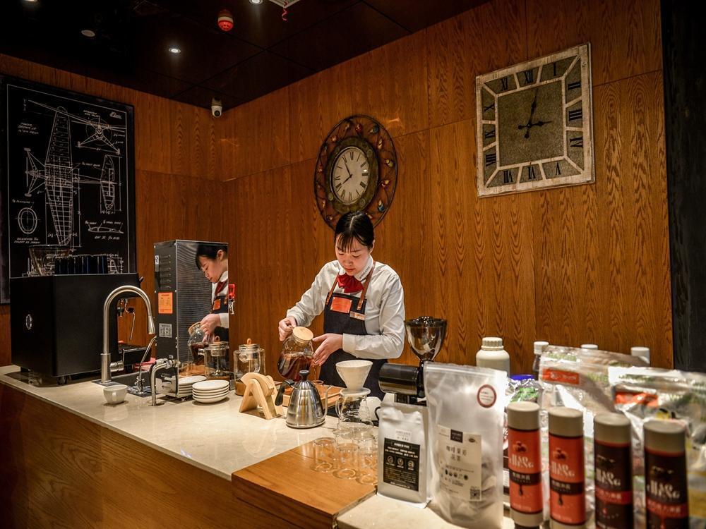 james joyce coffetel luoyang longmen high speed railway station