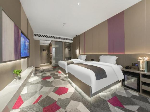 lavande hotel wuhan optics valley technology convention and exhibition center