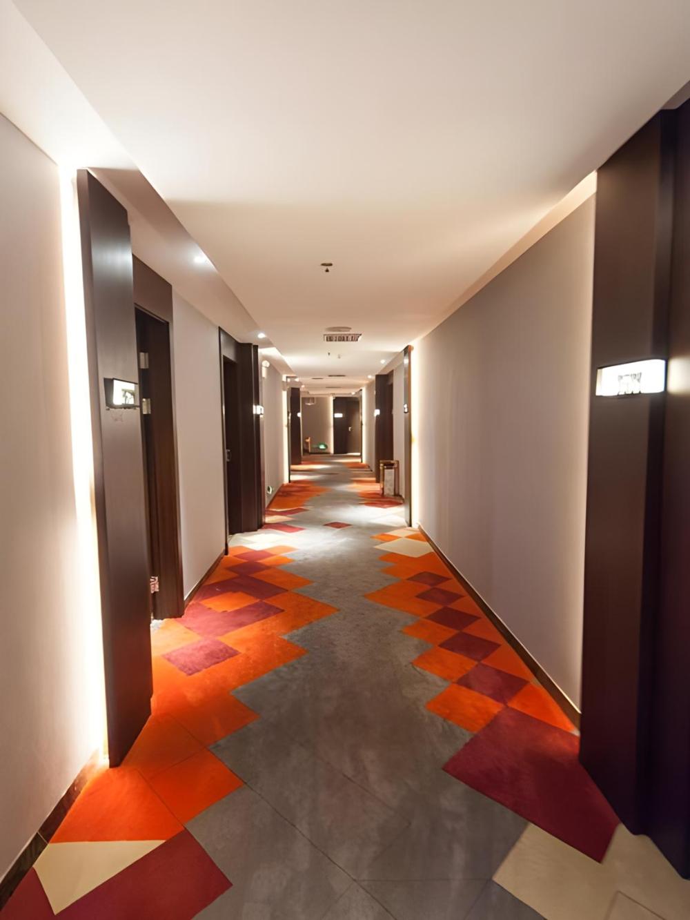 borrman hotel zhongshan henglan xiyong