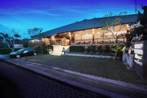 Ubud Wana Resort,Seminyak>>Bali,4 star