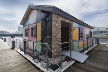 petals tokyo floating hotel