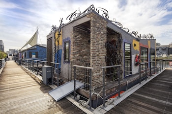 petals tokyo floating hotel