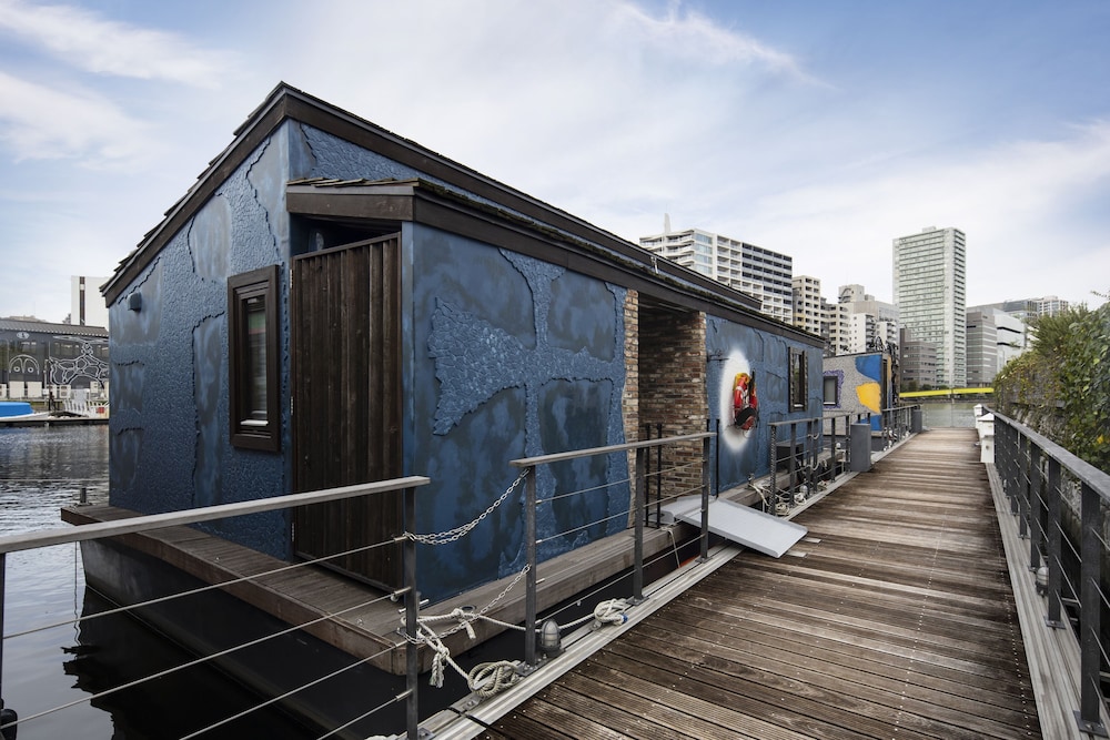 petals tokyo floating hotel