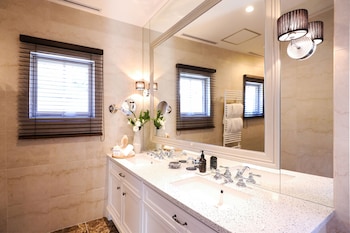 petals tokyo floating hotel