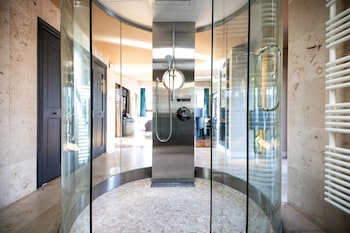 petals tokyo floating hotel